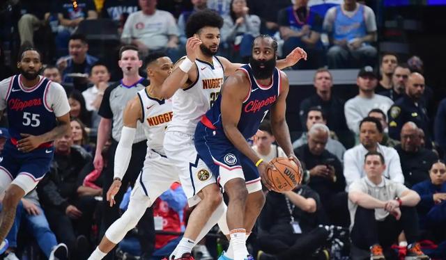 东部比拼,火药味十足的角逐,引发热议 东部比拼,火药味十足的角逐,引发热议